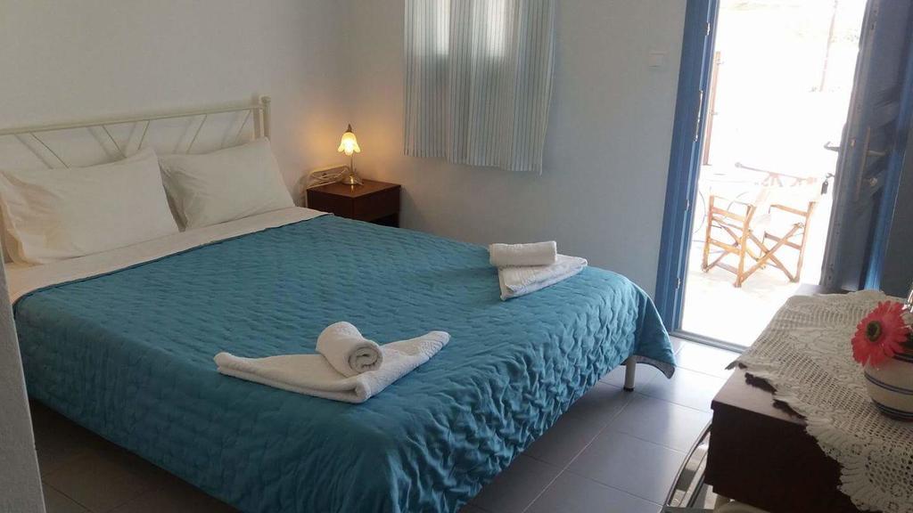 Artemis Rooms Folegandros Town Екстер'єр фото